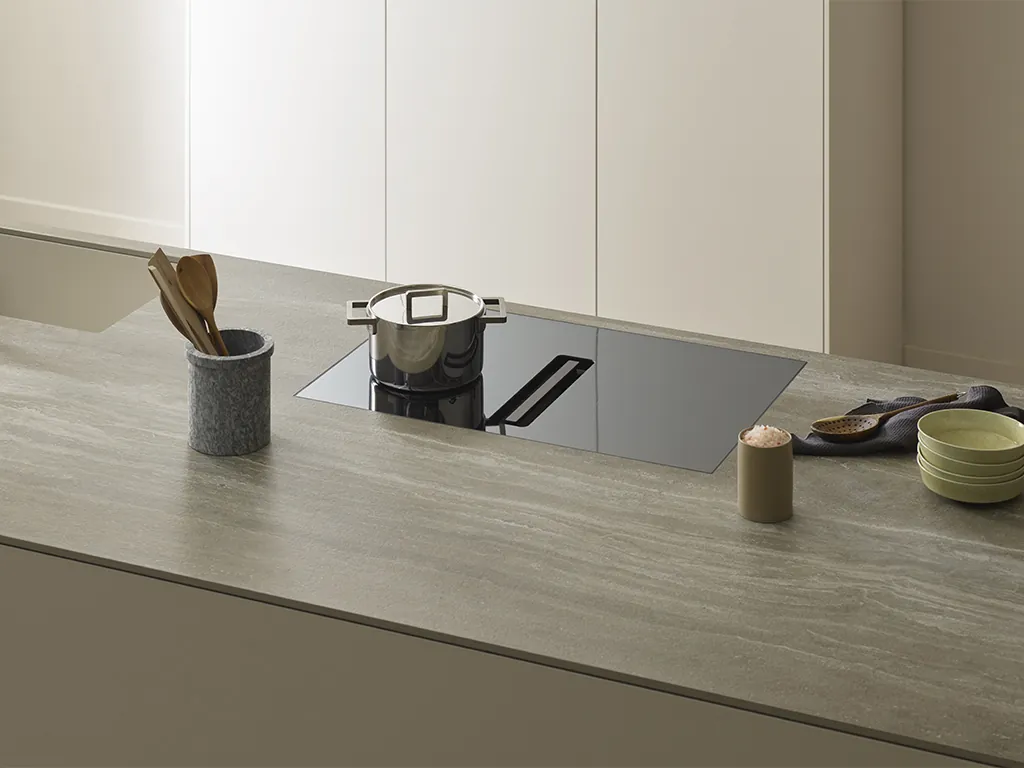 V-ZUG kookplaat CombiCookTop V4000 Fusion inductie kookplaat met geïntegreerde afzuiging en ZoneFlex