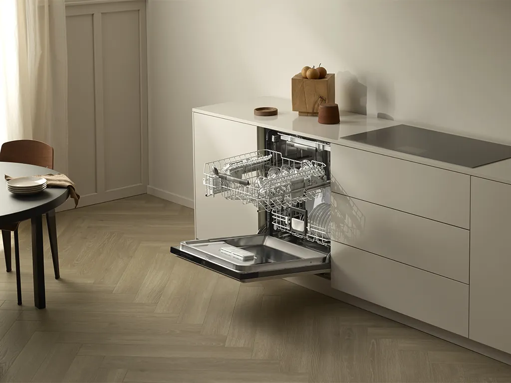 V-ZUG vaatwasser Adora V6000 met gepatenteerde SteamFinish technologie vlekkeloos glas 38 dB stil