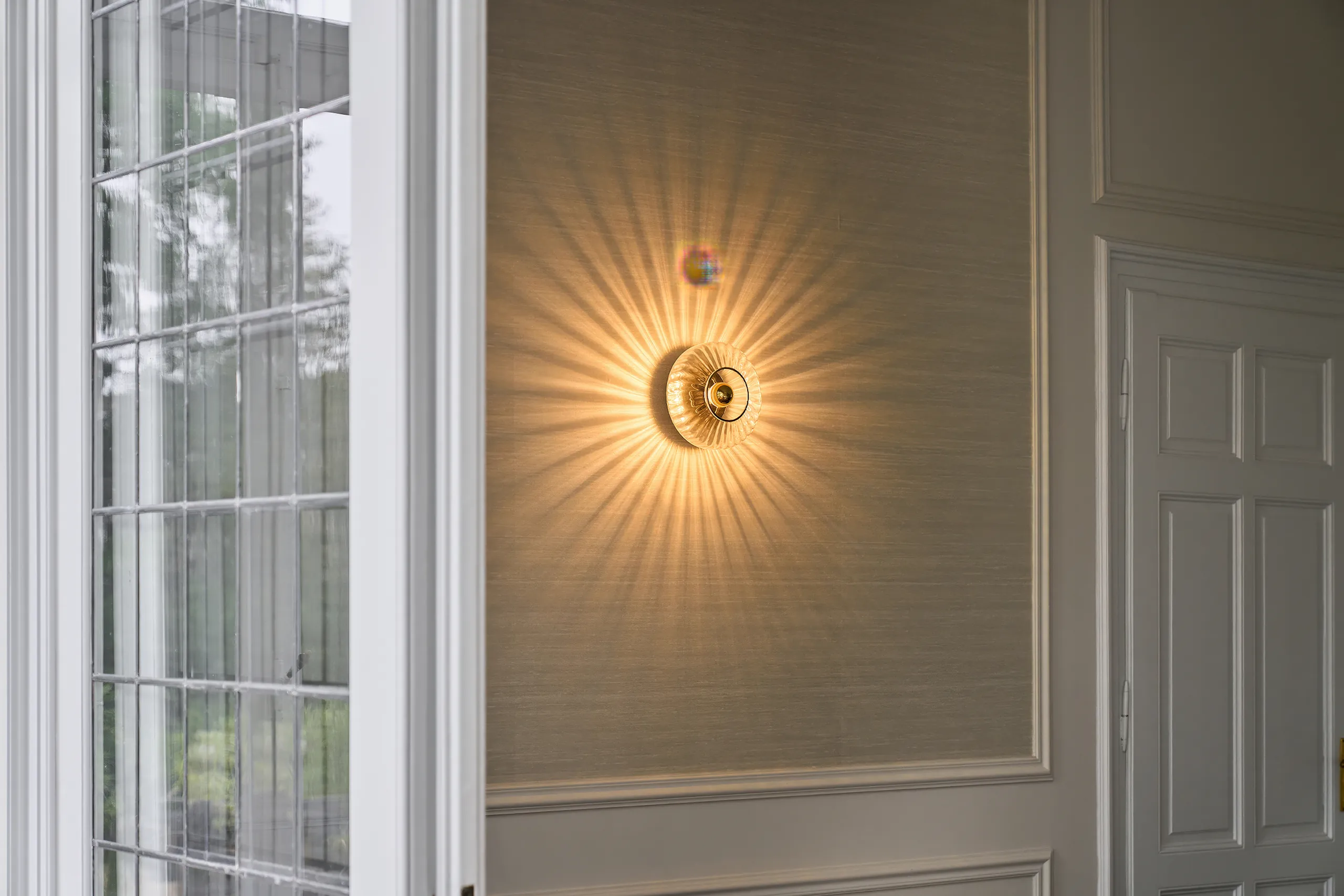 Delta Light New Wave Optic XL heldere eyeball spotverlichting en klassieke wandlijsten